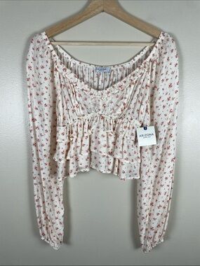 Arizona Jean Company Cream Cropped Floral Peasant Top. Small